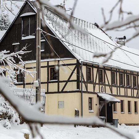 Chalupa Hrazdenka V Krusnych Horach Horni Blatna Luaran gambar